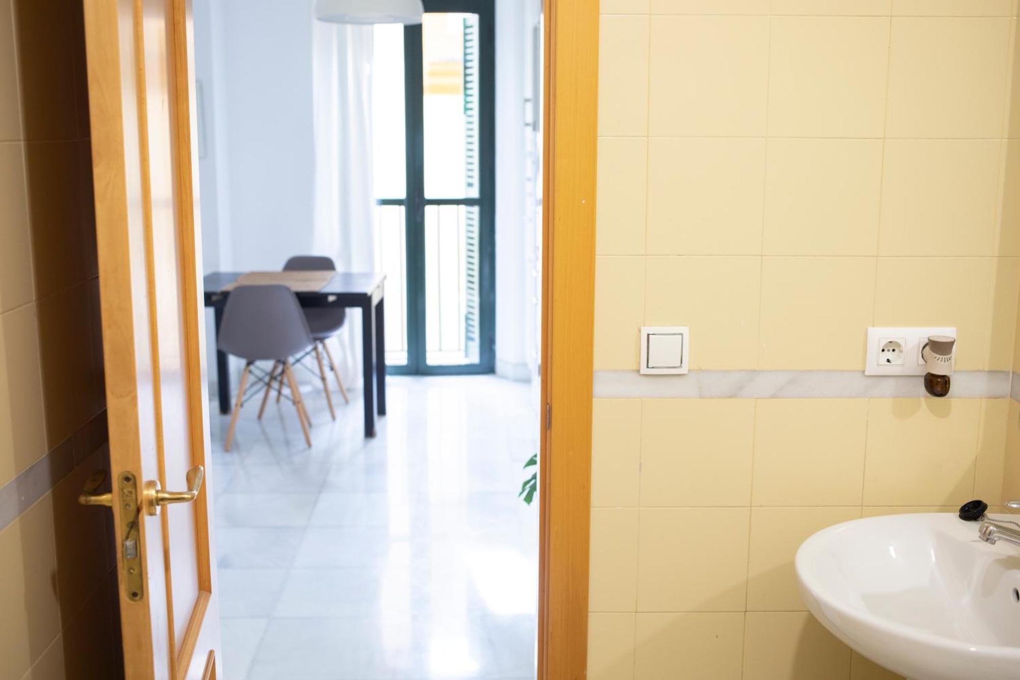 Atico Con Balcon En Pleno Centro Lägenhet Sevilla Exteriör bild