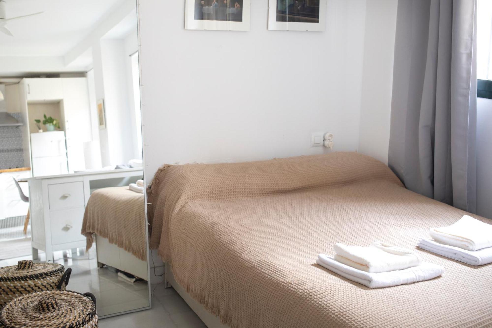 Atico Con Balcon En Pleno Centro Lägenhet Sevilla Exteriör bild